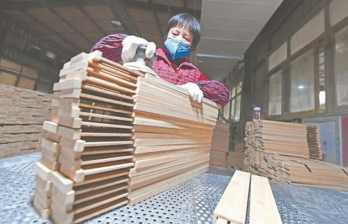 加緊生產竹木家具制品，助力綠色生活新風尚